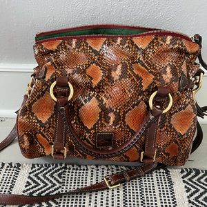 Dooney & Bourke snakeskin print hand bag